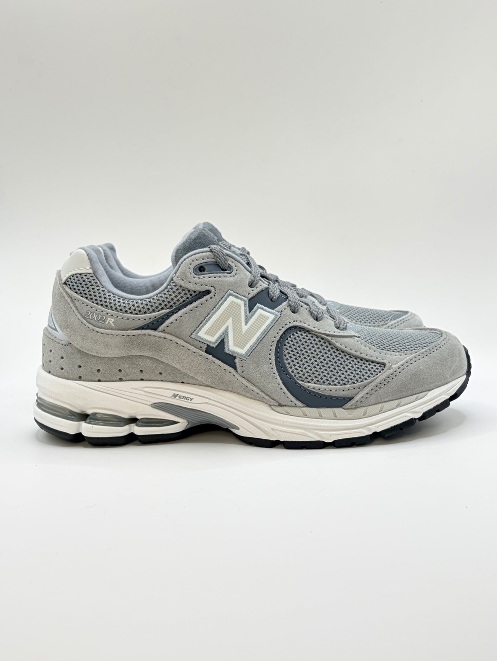 New Balance 2002R Running Shoes Grey Grey Size 5.5 US / 7 Womens